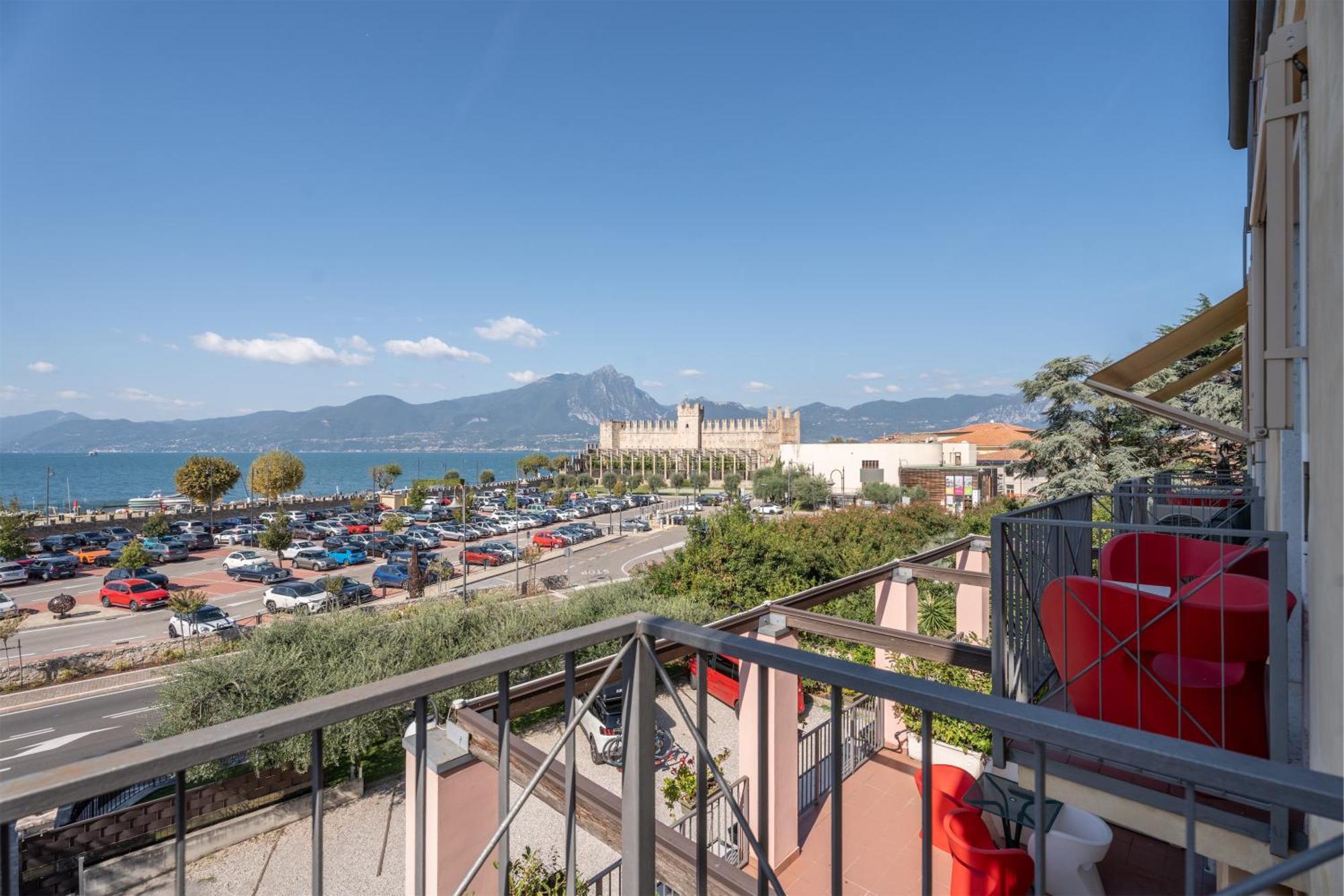Hotel Al Castello Torri Del Benaco Extérieur photo