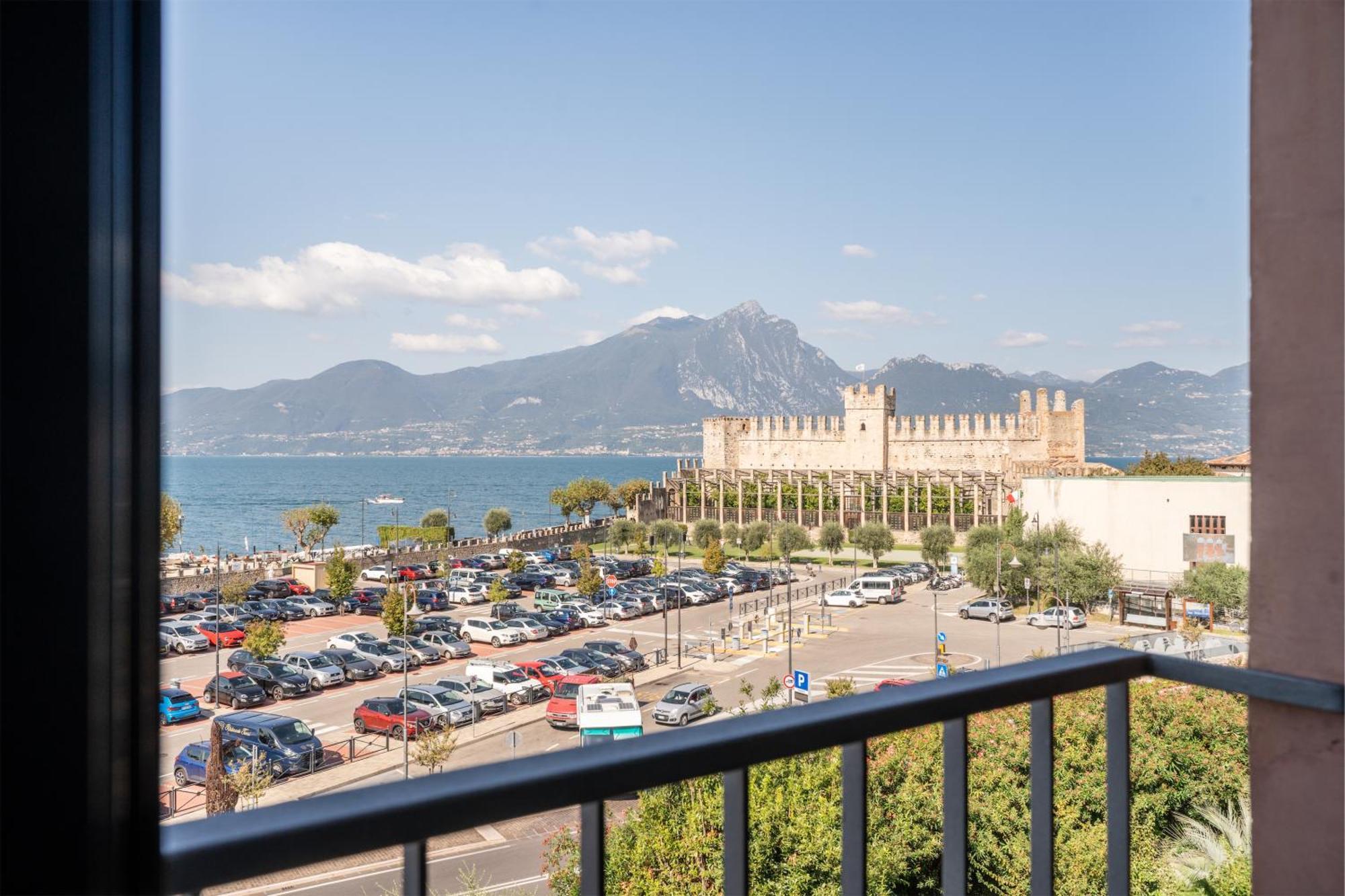 Hotel Al Castello Torri Del Benaco Extérieur photo